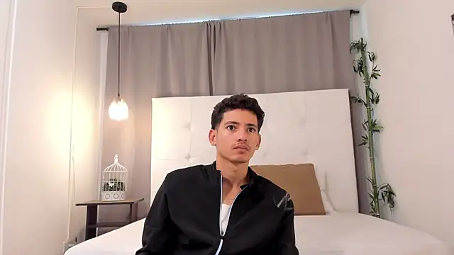 Alejo-and-Thiago online show from July 2026 12:34:01 PM
