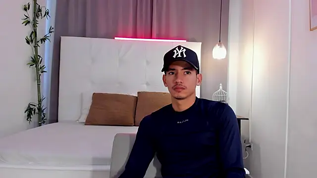 Alejo-and-Thiago online show from July 2026 12:25:02 PM