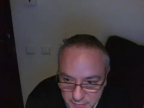 Snapshot of GeorgeCarlo chatting on May 2026 05:29:02 PM GeorgeCarlo online show from May 2026 05:29:02 PM