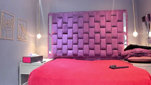 Snapshot of AlesiaLara chatting on June 2026 07:07:01 PM AlesiaLara online show from June 2026 07:07:01 PM