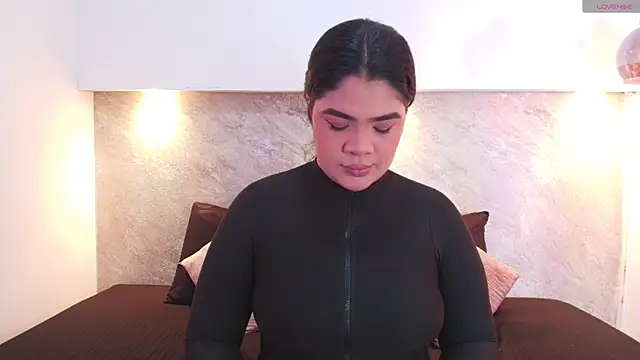 Snapshot of Emma__becket1 chatting on June 2026 01:38:02 AM Emma becket1 online show from June 2026 01:38:02 AM
