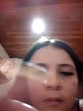 Snapshot of tuzorrit chatting on May 2026 04:07:01 AM tuzorrit online show from May 2026 04:07:01 AM