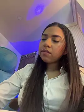 Snapshot of Dulcerouss__ chatting on May 2026 11:39:01 AM Dulcerouss online show from May 2026 11:39:01 AM