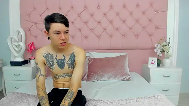 Snapshot of SarahDoll__ chatting on July 2026 02:40:02 PM SarahDoll online show from July 2026 02:40:02 PM