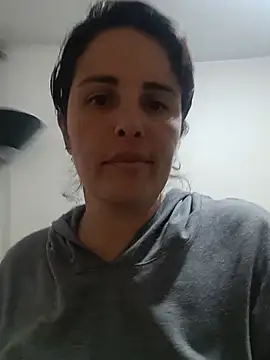 KeyraMenoni online show from May 2026 05:27:01 AM