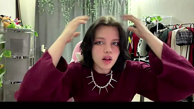 VeIvetLure online show from June 2026 06:12:01 PM