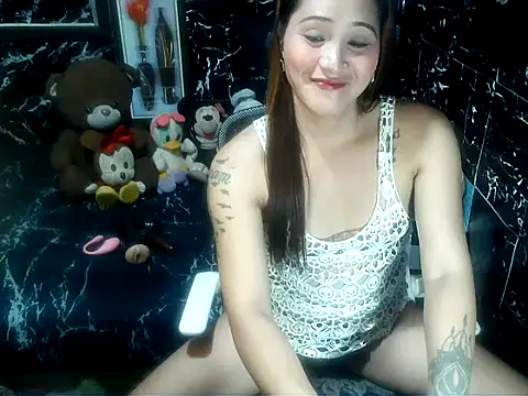 Snapshot of expensivecandy69 chatting on June 2026 06:13:02 PM expensivecandy69 online show from June 2026 06:13:02 PM