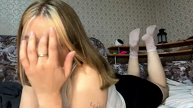 Snapshot of HildeConery chatting on May 2026 02:23:02 PM HildeConery online show from May 2026 02:23:02 PM