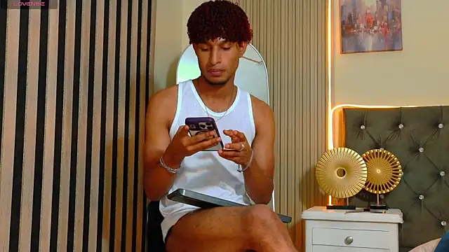 Snapshot of Alex_Bloom chatting on July 2026 07:38:01 PM Alex Bloom online show from July 2026 07:38:01 PM