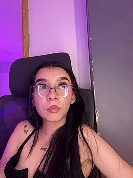 Snapshot of MelCherry chatting on August 2026 05:39:02 AM MelCherry online show from August 2026 05:39:02 AM