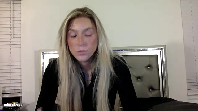 Misss alyssaaa online show from June 2026 04:12:02 AM