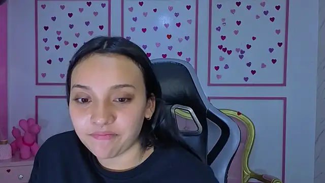 Snapshot of lia_harper_t chatting on May 2026 02:51:02 AM lia harper t online show from May 2026 02:51:02 AM