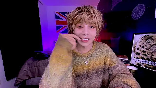 Aronn 44 online show from July 2026 04:04:01 AM