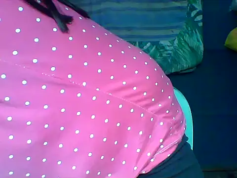 Snapshot of MommyKaye30 chatting on May 2026 08:08:02 AM MommyKaye30 online show from May 2026 08:08:02 AM