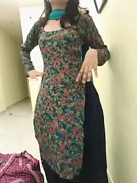 zoya baby  online show from July 2026 03:22:01 PM