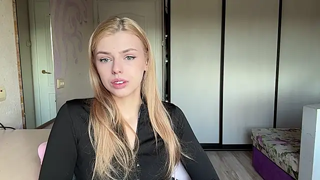 Snapshot of ScarlettRosy chatting on May 2026 03:37:02 AM ScarlettRosy online show from May 2026 03:37:02 AM