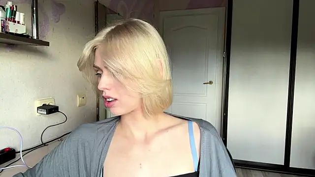 Snapshot of ScarlettRosy chatting on June 2026 04:09:02 PM ScarlettRosy online show from June 2026 04:09:02 PM