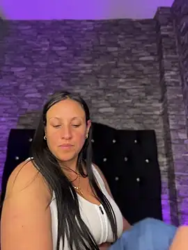 Snapshot of Cloe-Fire chatting on July 2026 11:09:02 PM Cloe-Fire online show from July 2026 11:09:02 PM