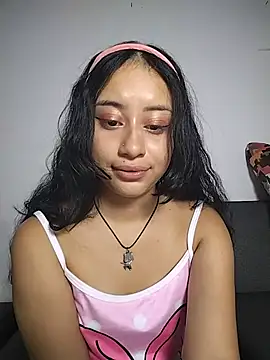 Snapshot of L0lita_Emi12 chatting on May 2026 12:23:02 PM L0lita Emi12 online show from May 2026 12:23:02 PM