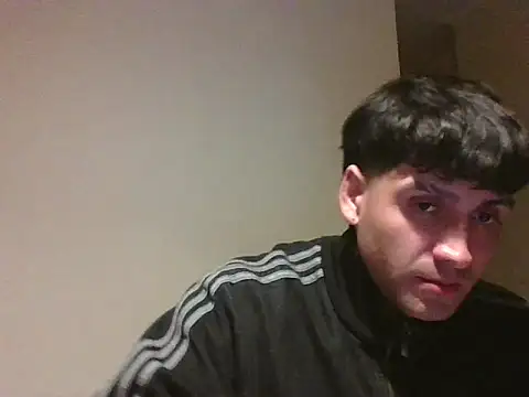 Tttwinee online show from May 2026 03:35:01 AM
