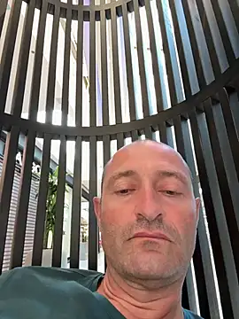 Snapshot of vladgree chatting on June 2026 06:40:01 AM vladgree online show from June 2026 06:40:01 AM