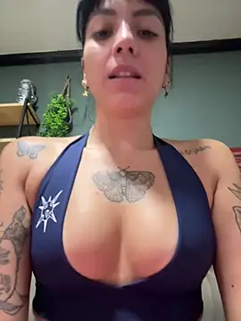 MartinadeCaxias online show from May 2026 05:21:02 PM