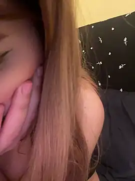 Snapshot of naughty_vivian chatting on June 2026 10:09:01 AM naughty vivian online show from June 2026 10:09:01 AM