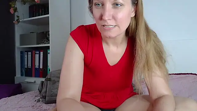 Snapshot of Candy_Cougar chatting on August 2026 07:07:02 AM Candy Cougar online show from August 2026 07:07:02 AM