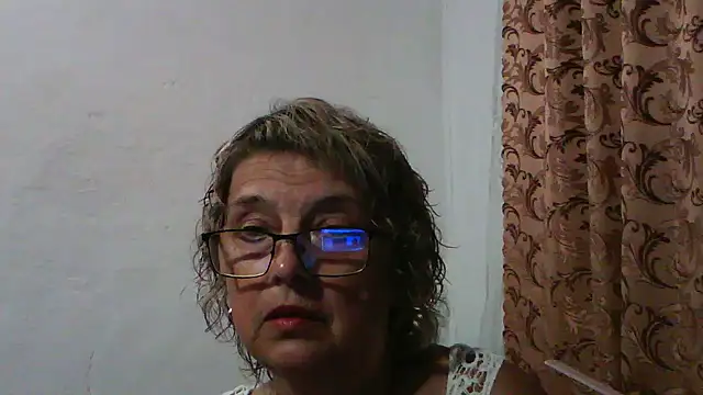 Snapshot of ElizabethGorden chatting on August 2026 05:38:02 PM ElizabethGorden online show from August 2026 05:38:02 PM