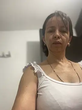 Snapshot of Soy_Camila8 chatting on May 2026 12:48:01 PM Soy Camila8 online show from May 2026 12:48:01 PM
