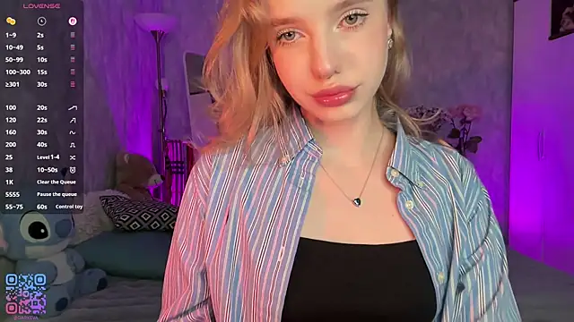 Snapshot of Eve_Dark_Side chatting on June 2026 05:49:01 AM Eve Dark Side online show from June 2026 05:49:01 AM