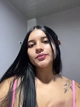 Xhelen 1 online show from May 2026 05:03:01 AM