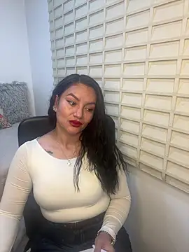 Ameliia Morgan online show from May 2026 01:00:01 AM