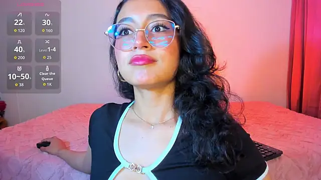 Snapshot of Sophiie_dreams chatting on August 2026 12:52:01 PM Sophiie dreams online show from August 2026 12:52:01 PM