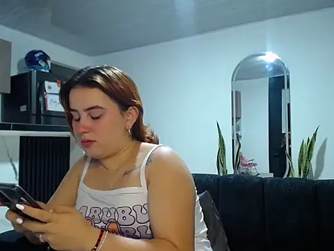 Snapshot of sweet_bella_29 chatting on May 2026 03:02:02 AM sweet bella 29 online show from May 2026 03:02:02 AM