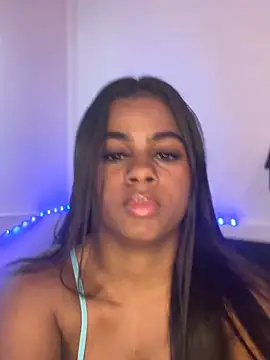 Tifanny03 online show from June 2026 10:51:01 PM