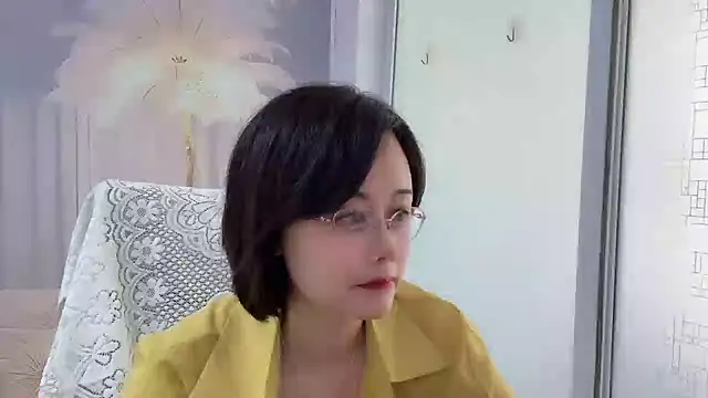 Snapshot of Naomi_Z chatting on May 2026 12:06:01 AM Naomi Z online show from May 2026 12:06:01 AM