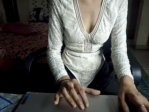 Snapshot of Sexyrossy7 chatting on May 2026 06:37:02 PM Sexyrossy7 online show from May 2026 06:37:02 PM