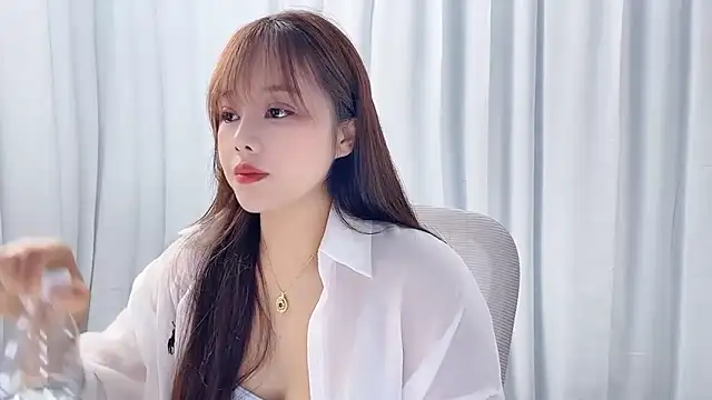 Qingqing19 online show from June 2026 01:56:01 AM