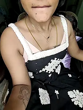 Snapshot of Tamil__Thara003 chatting on May 2026 06:03:01 PM Tamil Thara003 online show from May 2026 06:03:01 PM
