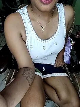 Snapshot of Tamil__Thara003 chatting on May 2026 06:37:01 PM Tamil Thara003 online show from May 2026 06:37:01 PM