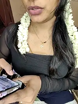 Snapshot of Tamil__Thara003 chatting on June 2026 01:15:01 PM Tamil Thara003 online show from June 2026 01:15:01 PM