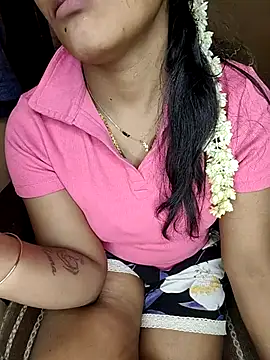 Snapshot of Tamil__Thara003 chatting on June 2026 05:41:01 PM Tamil Thara003 online show from June 2026 05:41:01 PM