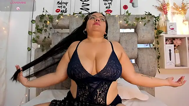 EmmyBellamy online show from May 2026 01:06:01 PM