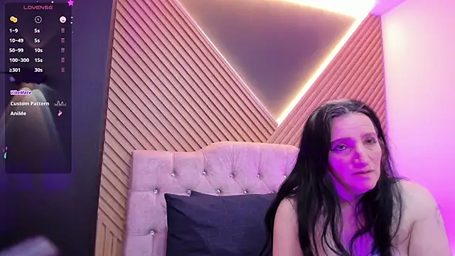 Snapshot of CloeMature chatting on May 2026 03:26:01 AM CloeMature online show from May 2026 03:26:01 AM