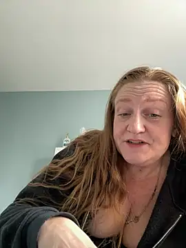 Kellilyn10 online show from June 2026 05:45:01 PM