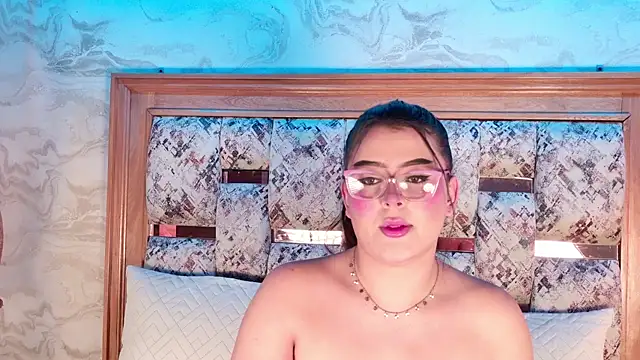 violeta duval online show from May 2026 03:13:02 AM