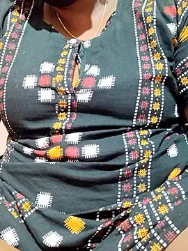 Snapshot of tamilkavitha123 chatting on May 2026 04:30:01 AM tamilkavitha123 online show from May 2026 04:30:01 AM
