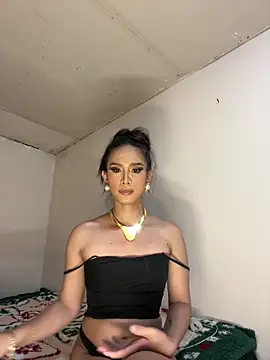 VanessaCockTrans online show from May 2026 12:43:01 PM