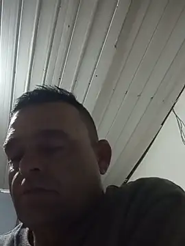 Snapshot of CasalCoupeBrasil chatting on May 2026 07:48:01 AM CasalCoupeBrasil online show from May 2026 07:48:01 AM